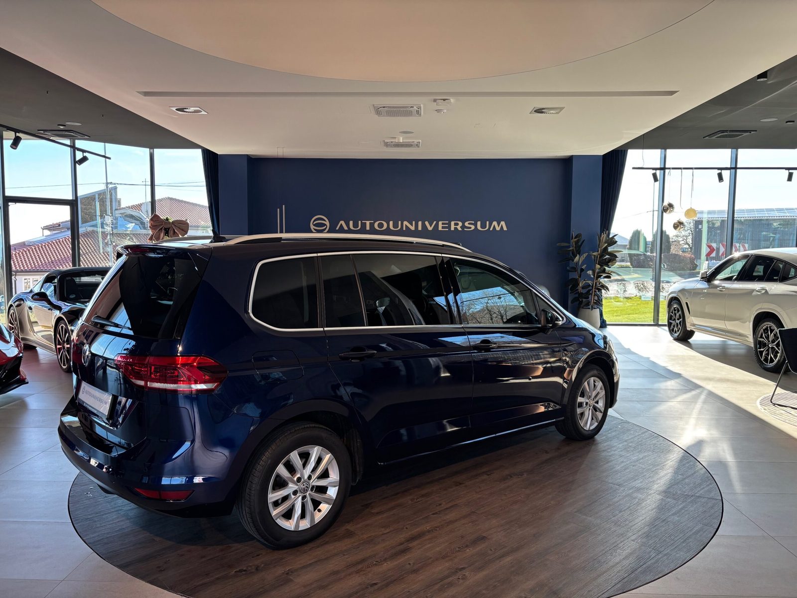 2019 Volkswagen Touran — fotografija 8