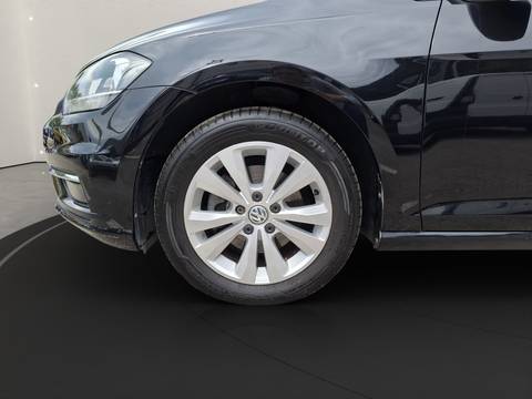 2019 Volkswagen Golf — sličica 9