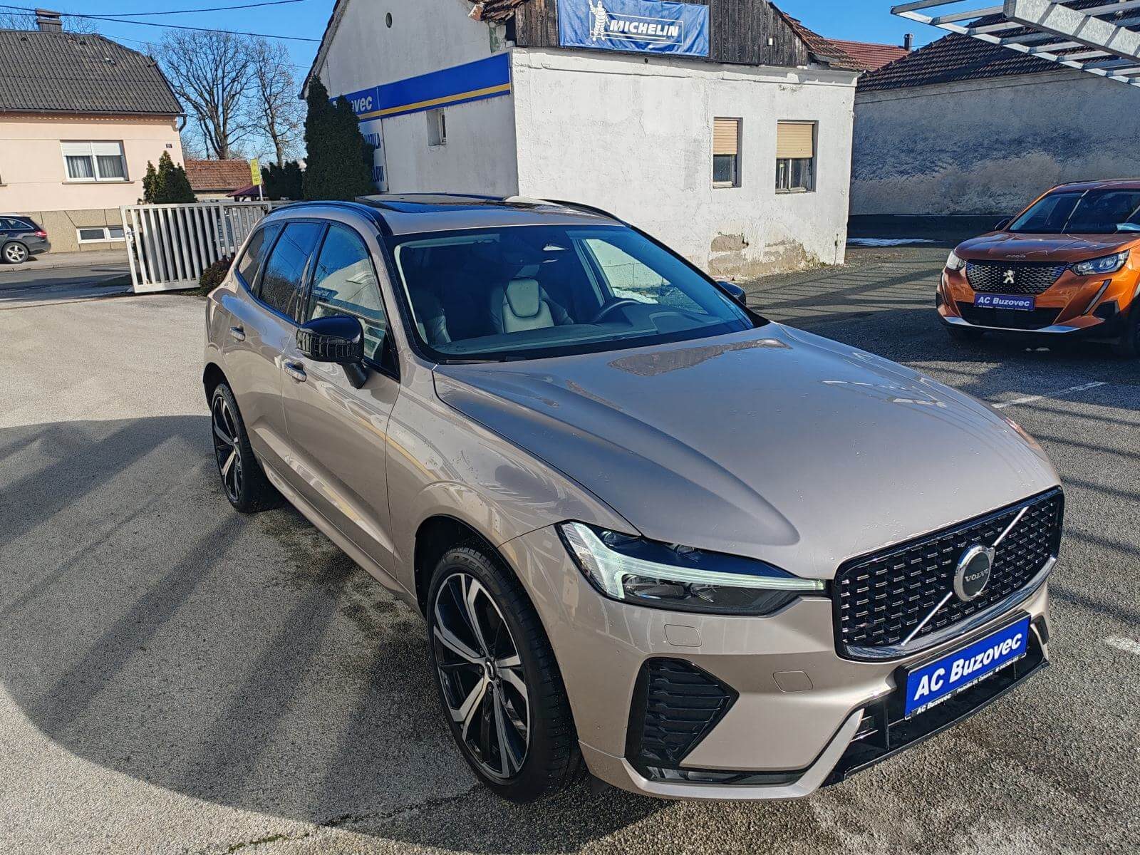 2023 Volvo XC60 — fotografija 8