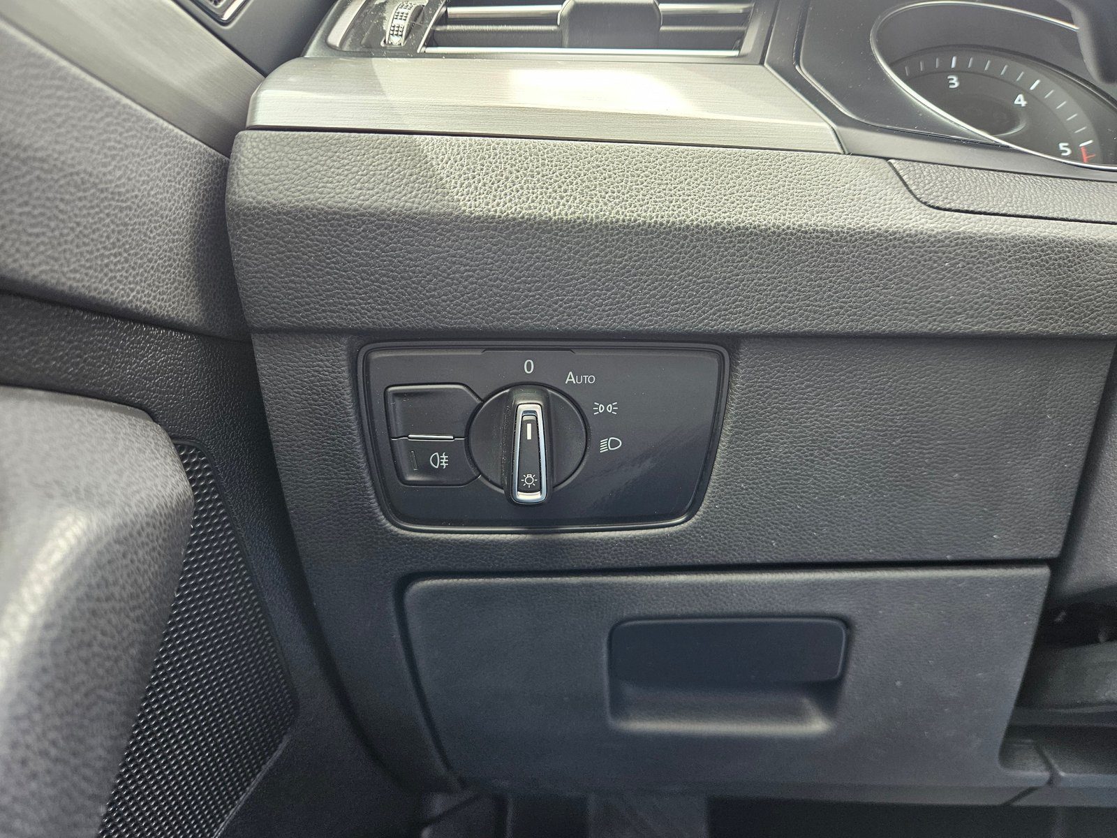 2019 Volkswagen Passat — fotografija 20