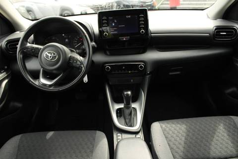 2024 Toyota Yaris — sličica 13