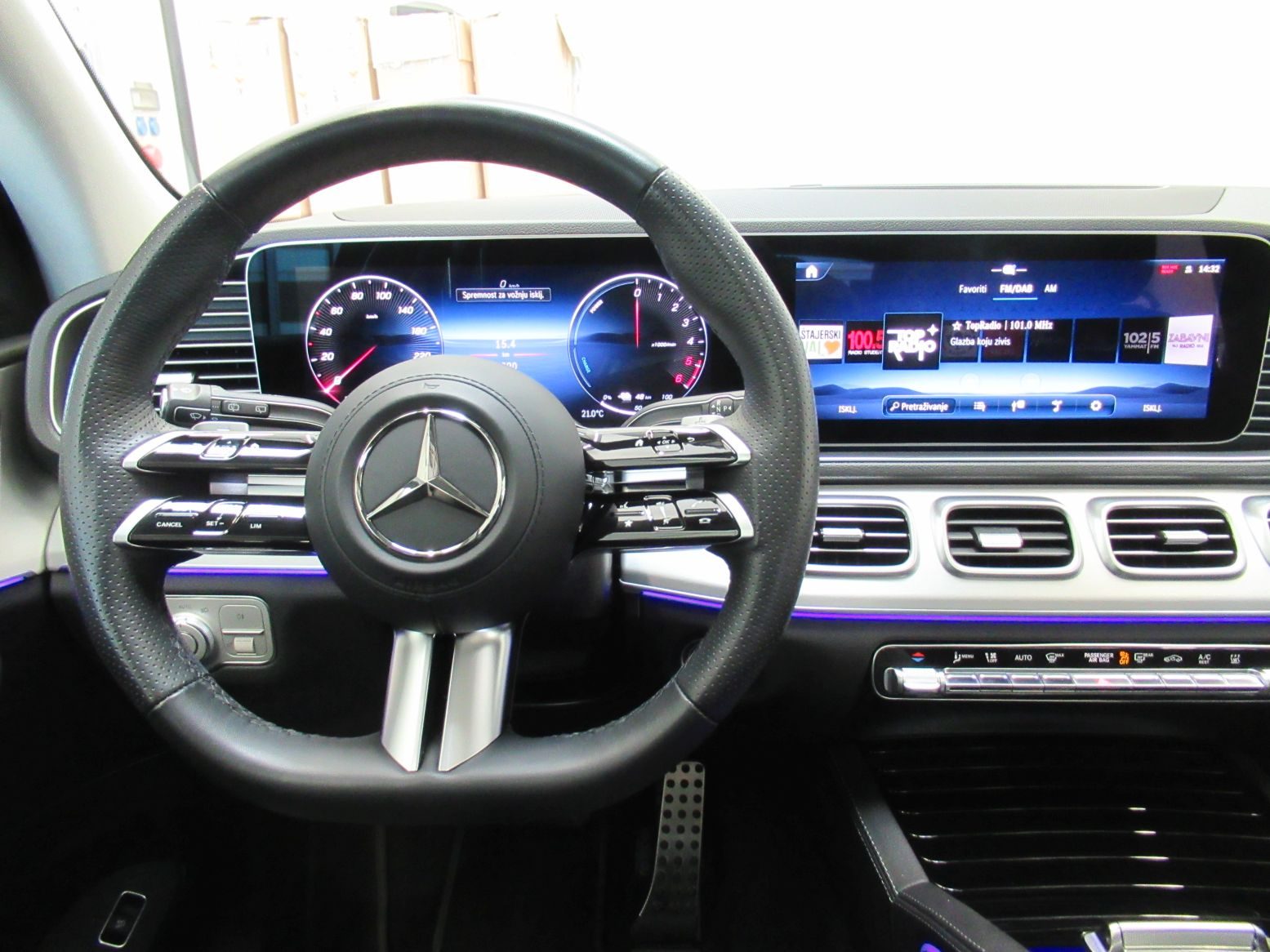 2025 Mercedes-Benz GLE — fotografija 15