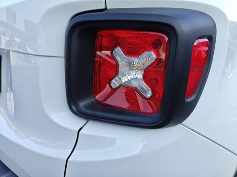 2024 Jeep Renegade — sličica 12