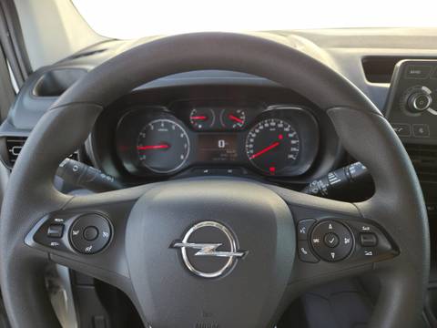 2021 Opel Combo — sličica 10