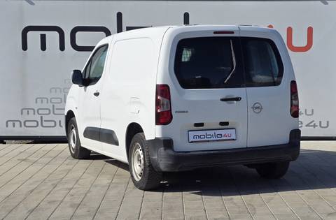 2020 Opel Combo — sličica 4