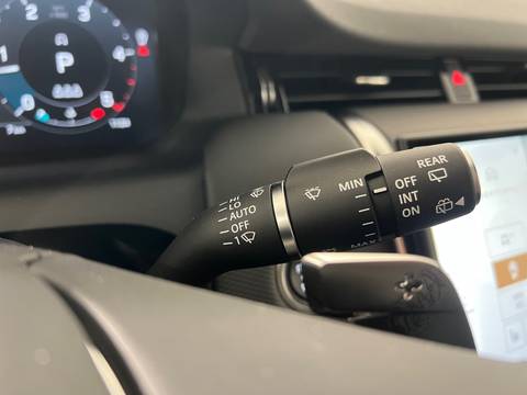 2025 Land Rover Discovery Sport — sličica 23