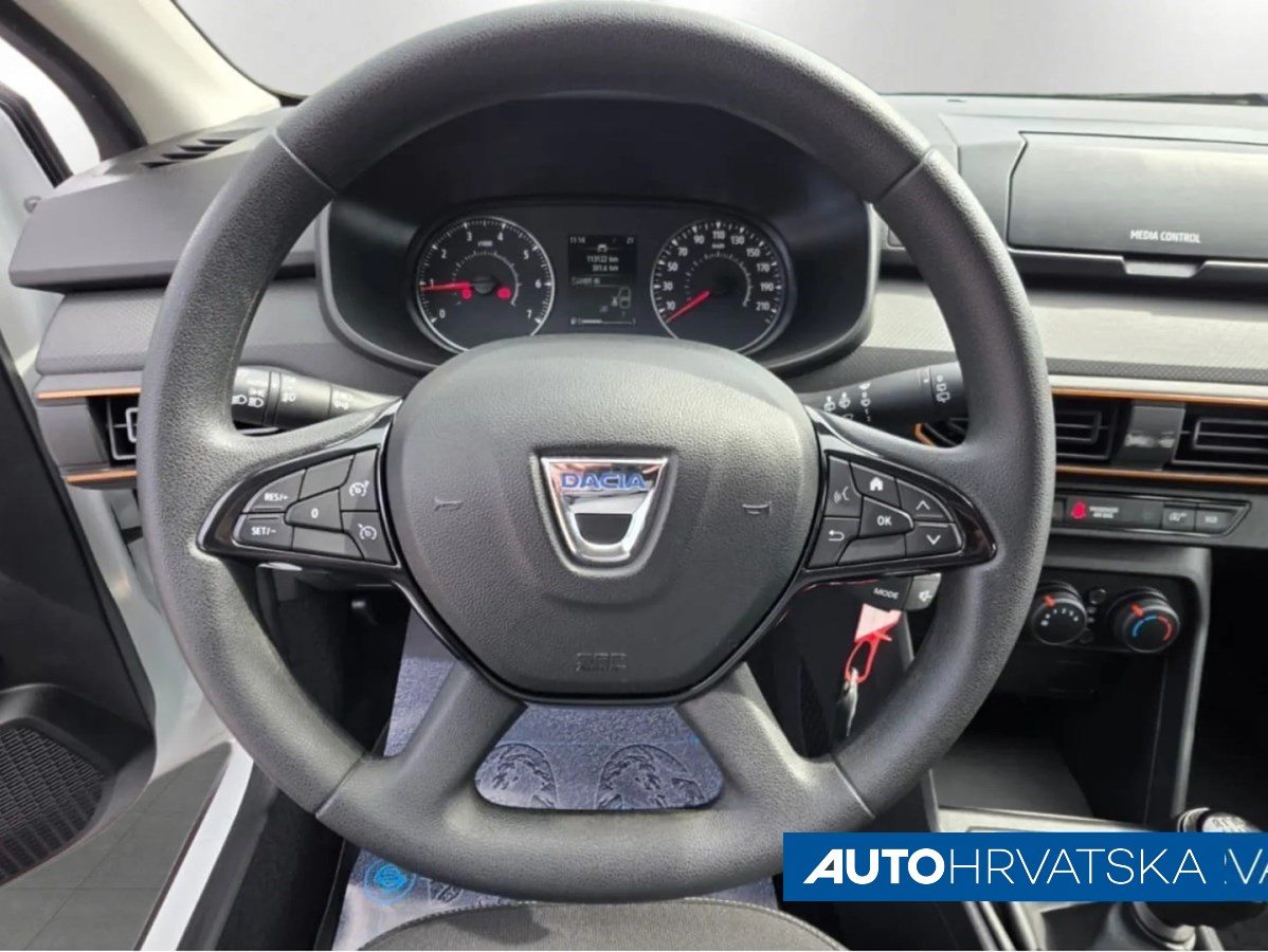 2022 Dacia Sandero — fotografija 11