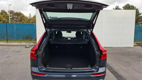 2022 Volvo XC60 — sličica 22