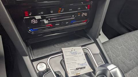2022 Volkswagen Passat — sličica 21