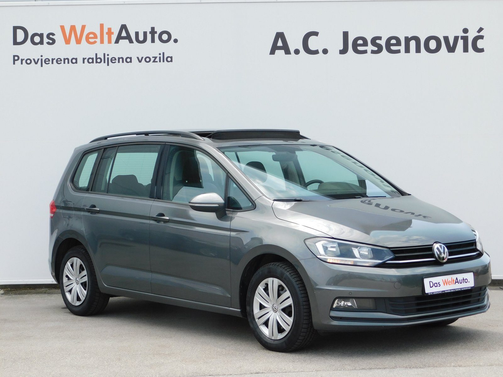 2018 Volkswagen Touran — fotografija 3