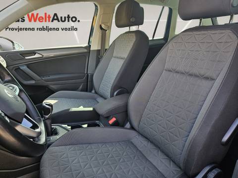 2021 Volkswagen Tiguan — sličica 10
