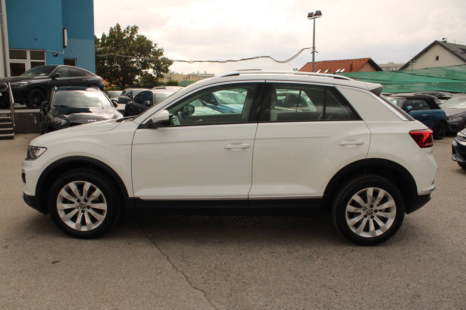 2022 Volkswagen T-Roc — fotografija 8