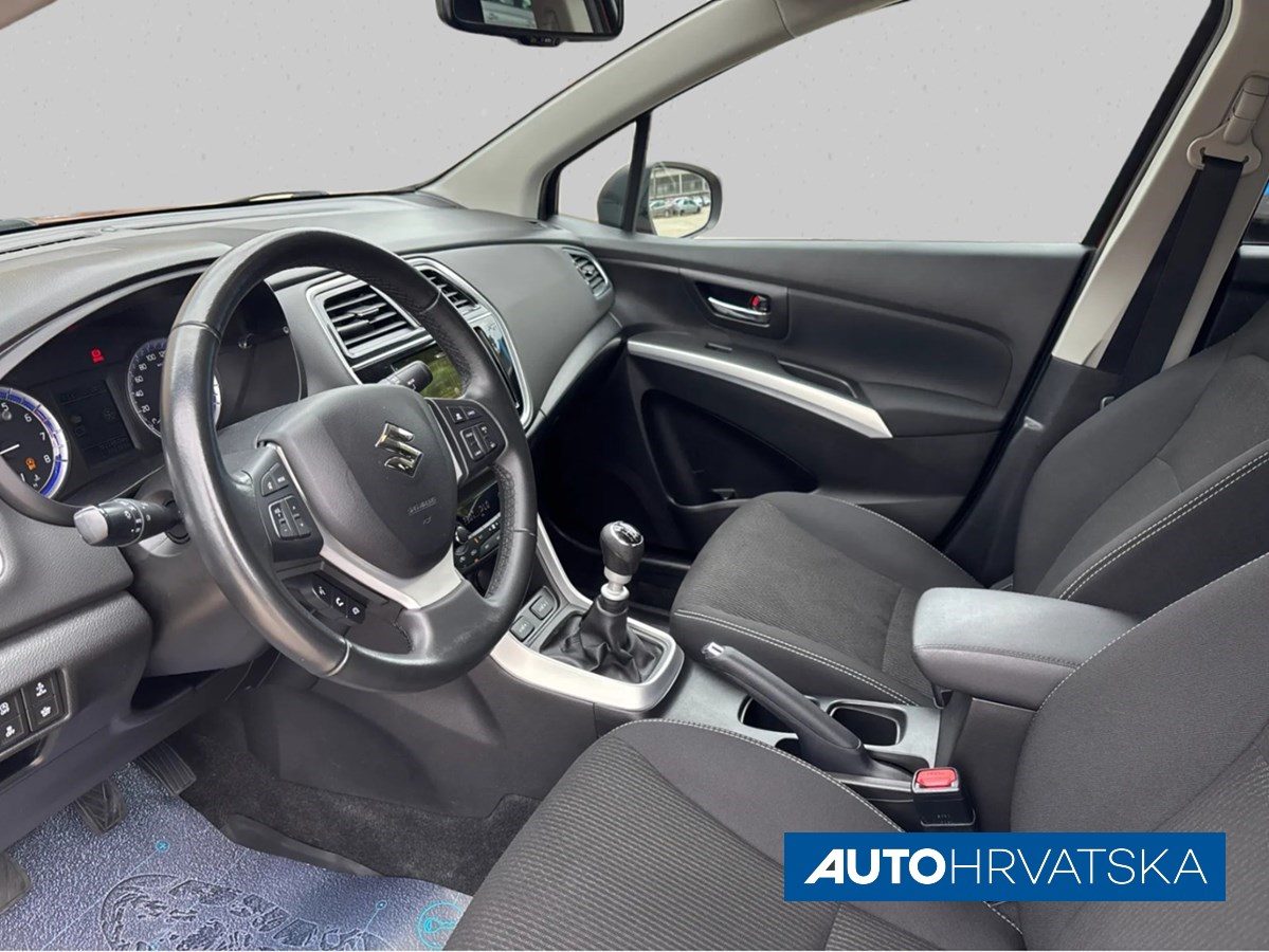 2020 Suzuki Sx4 s-cross — fotografija 12