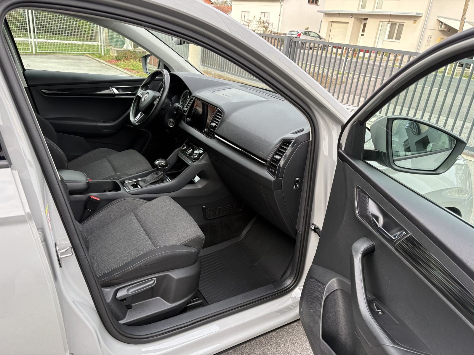 2019 Škoda Karoq — fotografija 10