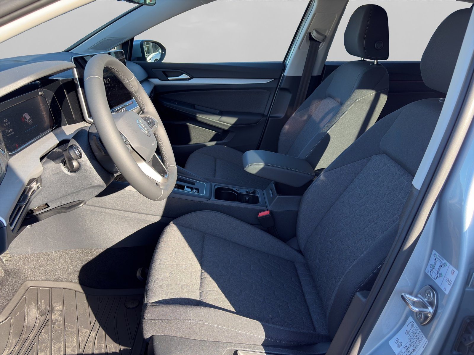 2025 Volkswagen Golf — fotografija 9
