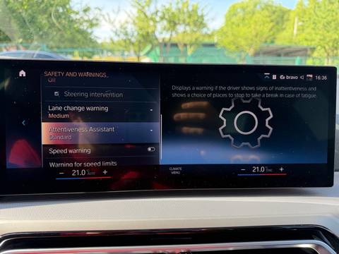 2022 BMW Serija 3 — sličica 23