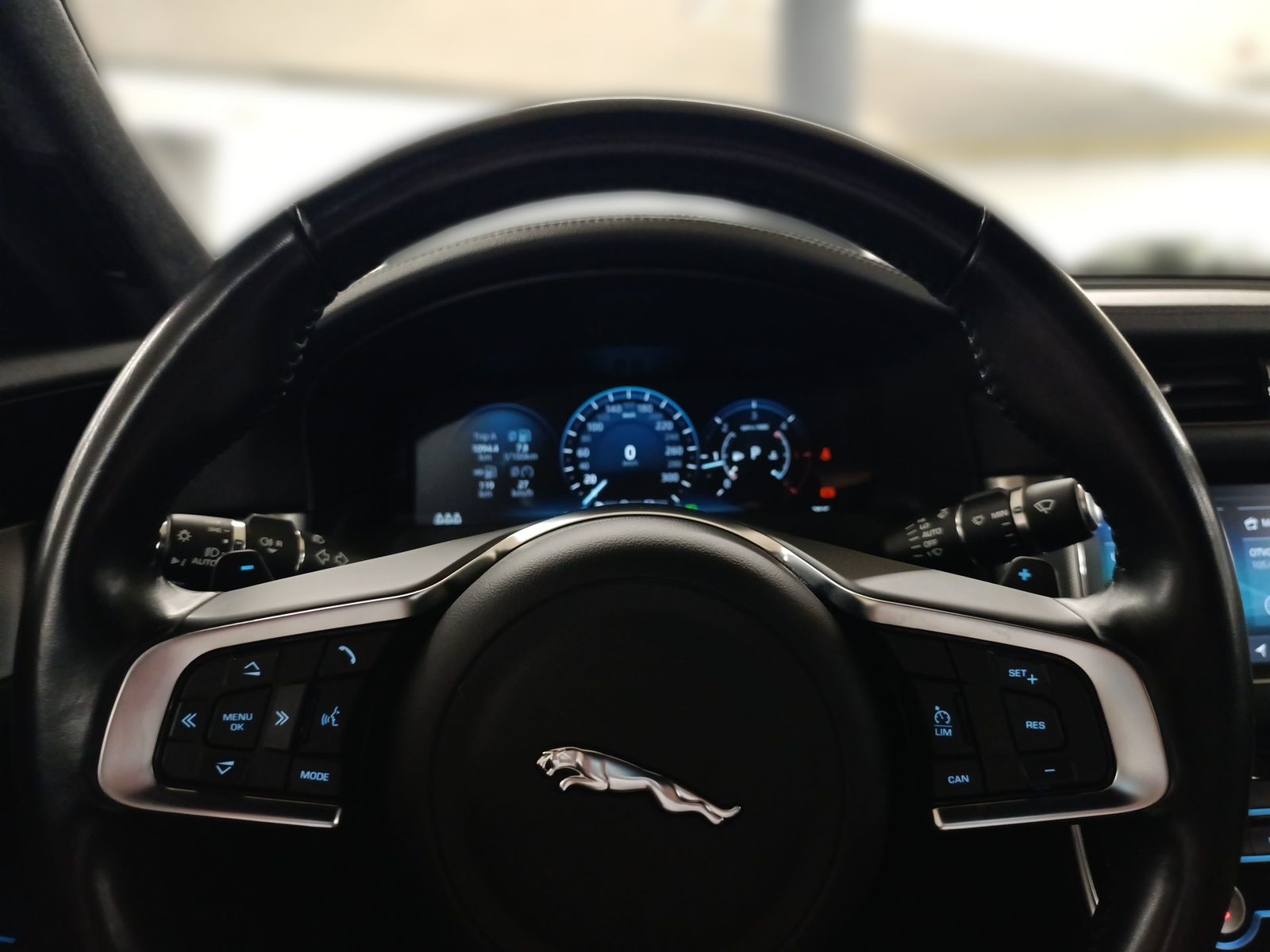 2021 Jaguar XF — fotografija 15