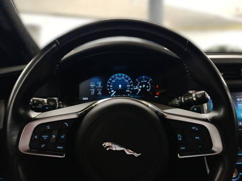 2021 Jaguar XF — sličica 15
