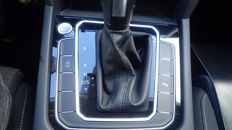 2022 Volkswagen Passat — fotografija 13