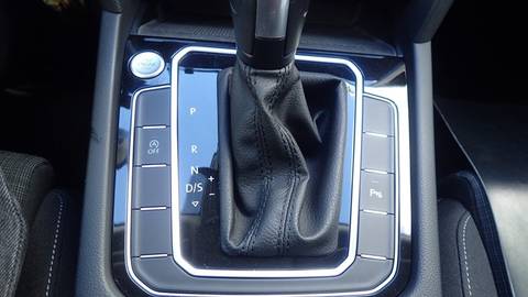 2022 Volkswagen Passat — sličica 13
