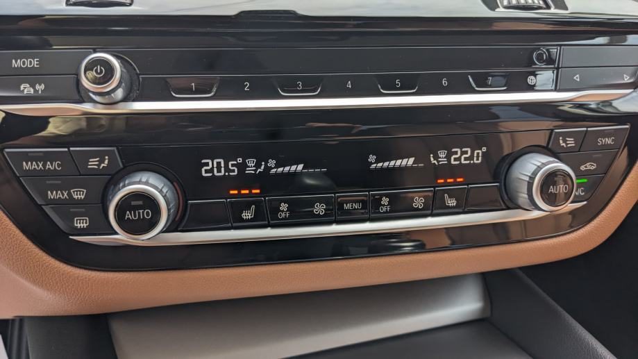 2022 BMW Serija 5 — fotografija 18