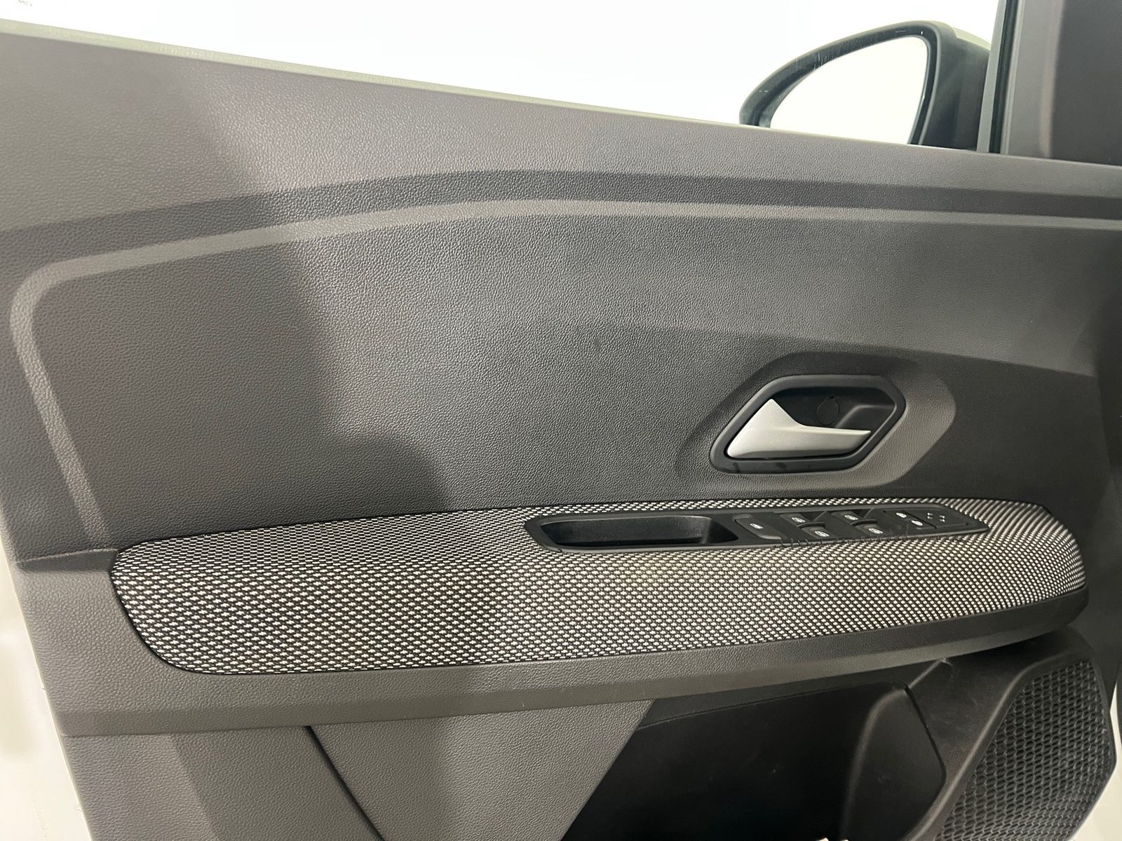 2023 Dacia Sandero — fotografija 13