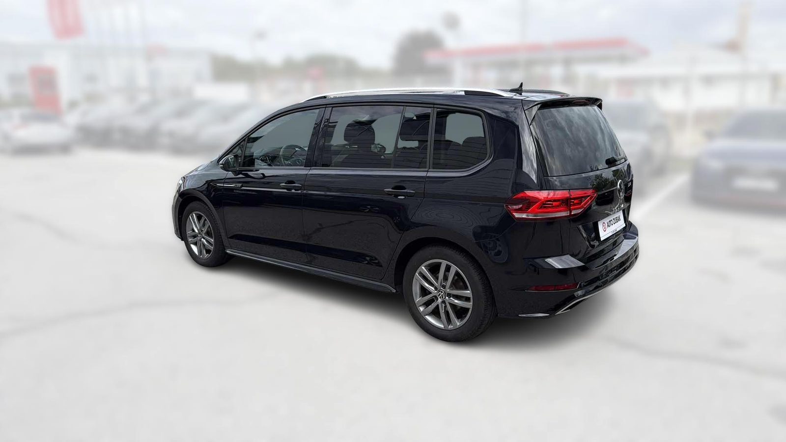 2022 Volkswagen Touran — fotografija 5