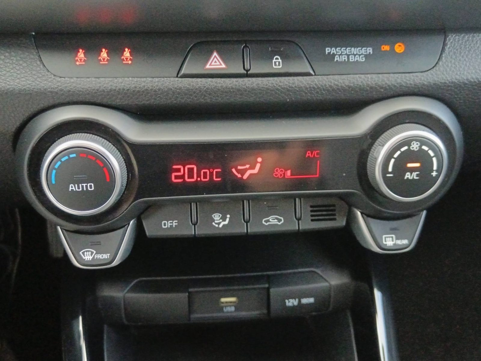 2023 Kia Stonic — fotografija 18