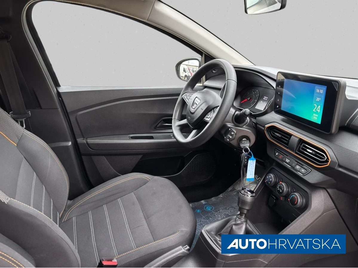 2022 Dacia Sandero — fotografija 16