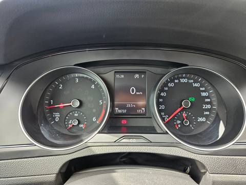 2019 Volkswagen Passat — sličica 16