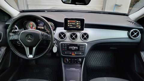 2015 Mercedes-Benz GLA — sličica 16