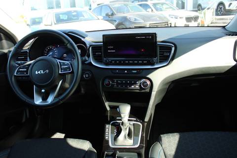 2023 Kia Xcee'd — sličica 14