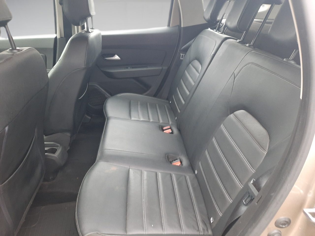 2018 Dacia Duster — fotografija 19