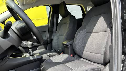 2023 Renault Captur — sličica 9