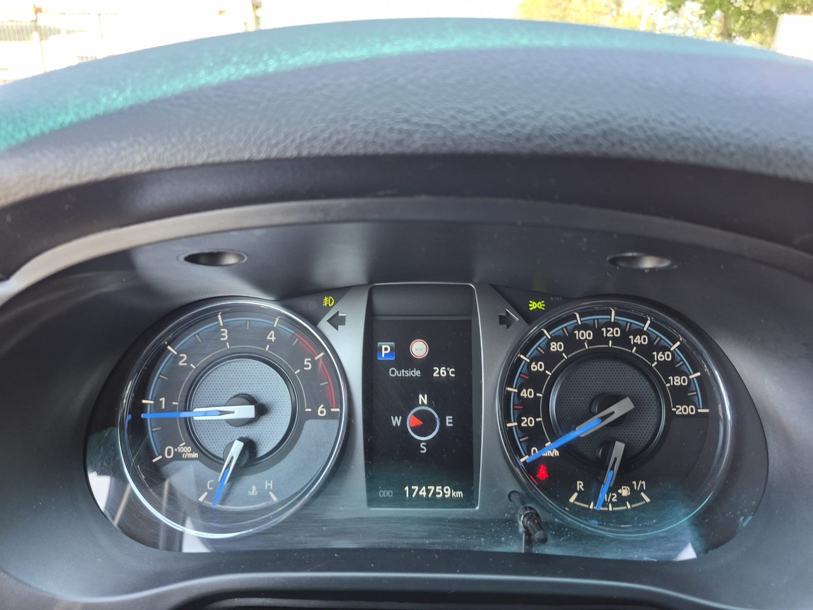 2021 Toyota Hilux — fotografija 18