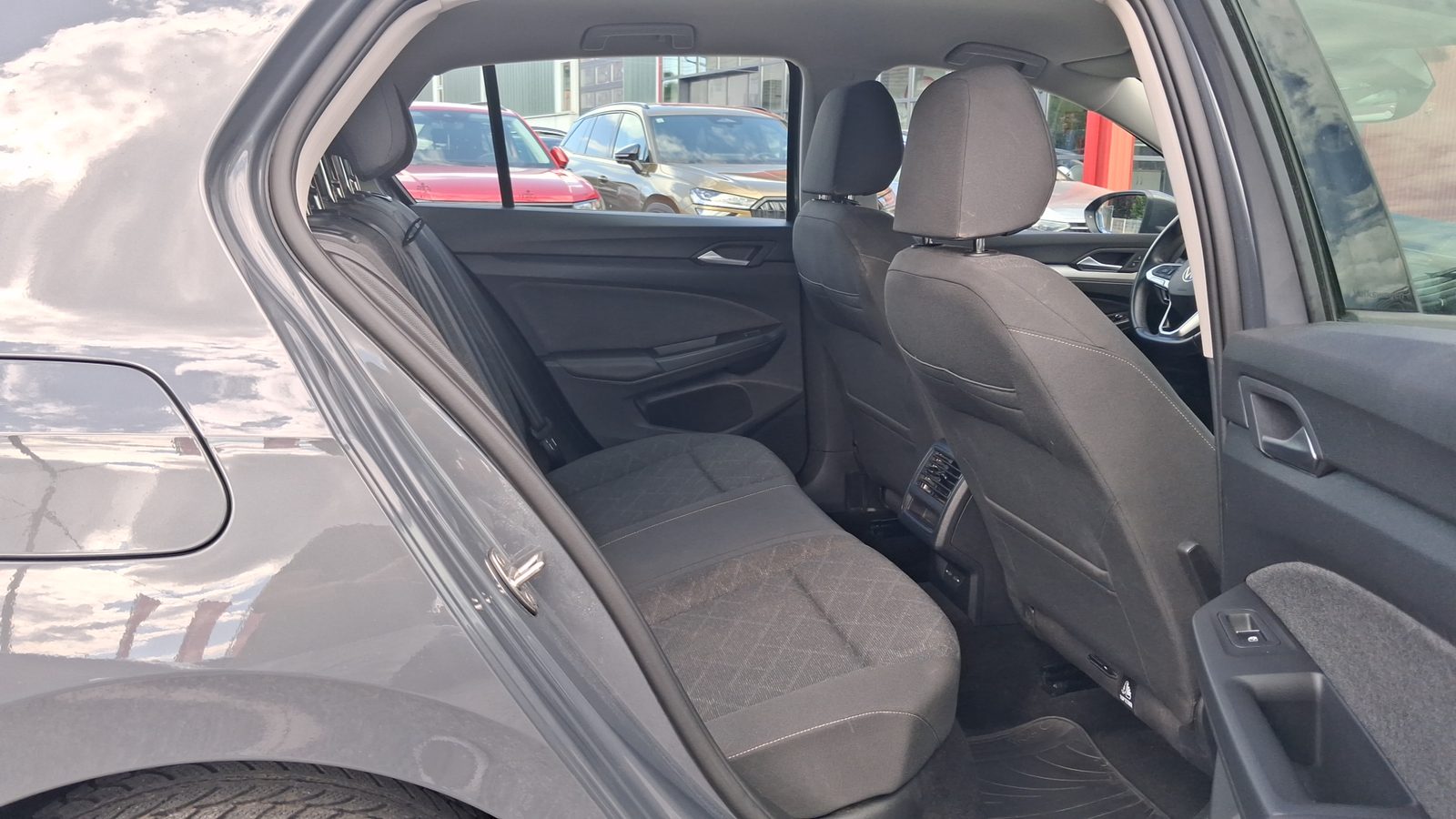 2024 Volkswagen Golf — fotografija 10