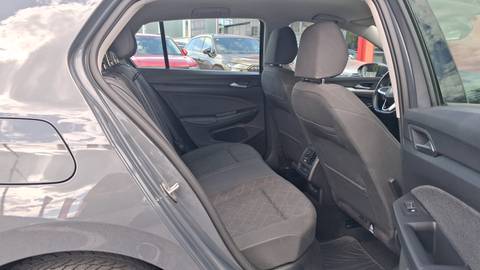 2024 Volkswagen Golf — sličica 10