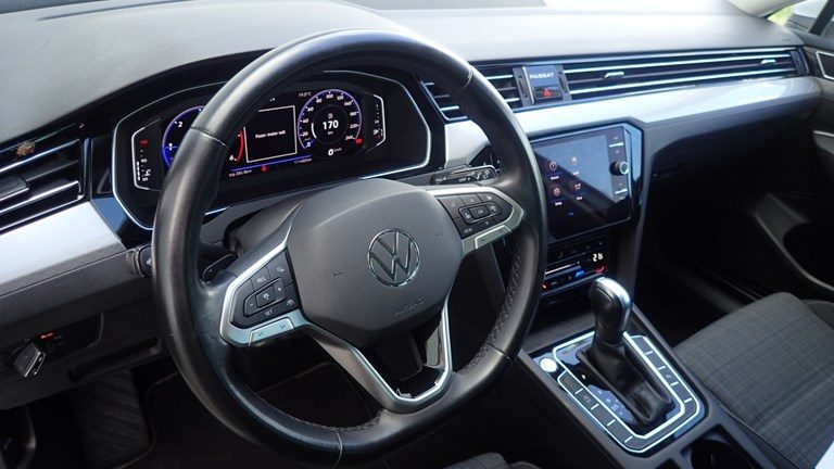 2022 Volkswagen Passat — fotografija 6