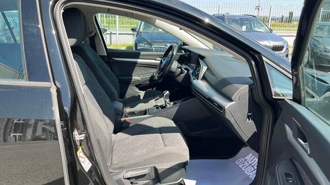 2024 Volkswagen Golf — sličica 9