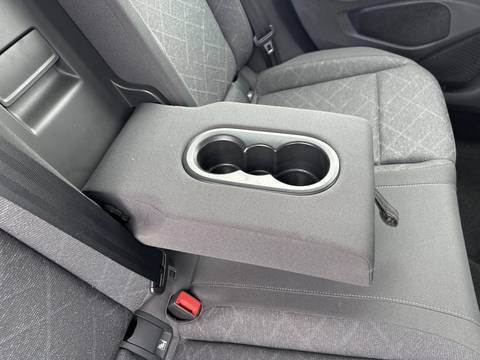 2024 Volkswagen Golf — sličica 21
