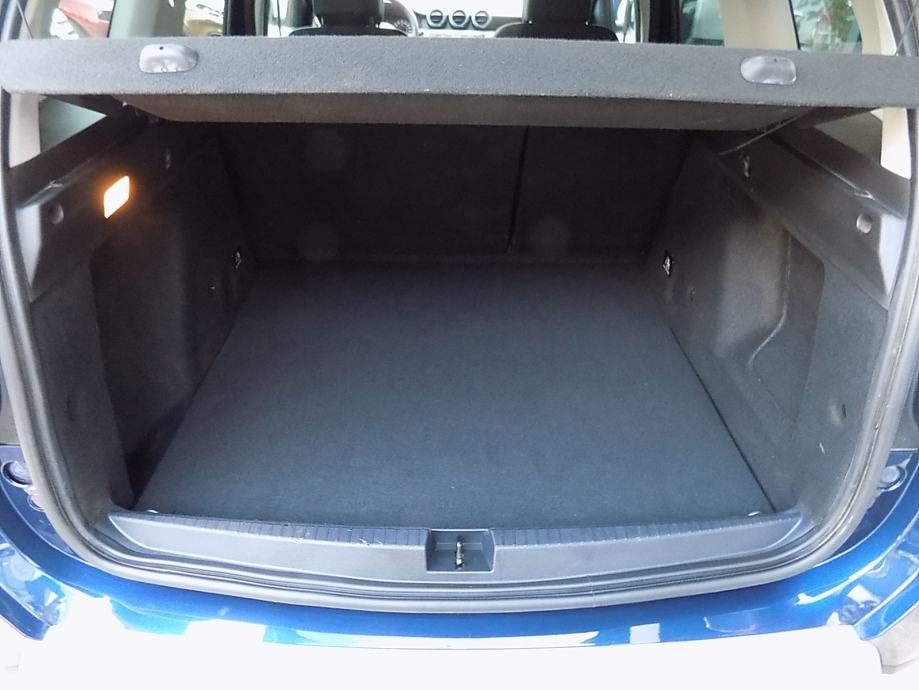 2019 Dacia Duster — fotografija 13