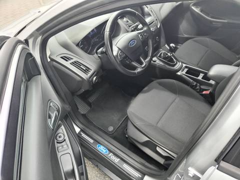 2015 Ford Focus karavan — sličica 10