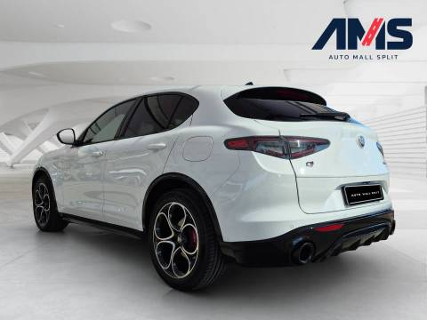 2025 Alfa Romeo Stelvio — sličica 3