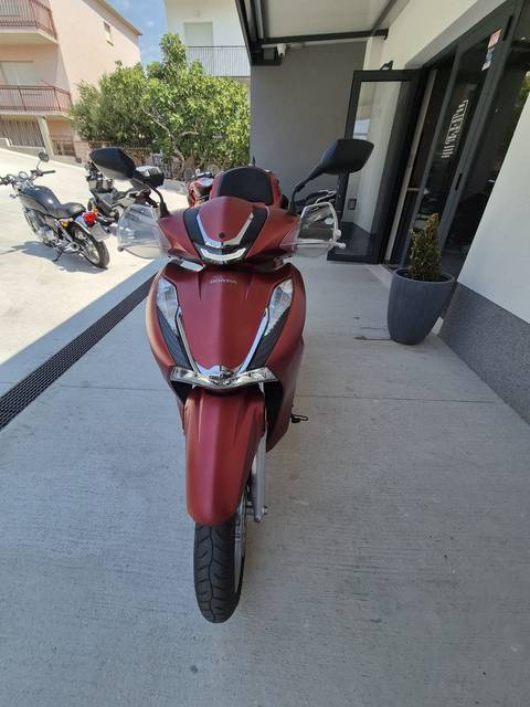 2021 Honda SH350 — sličica 6