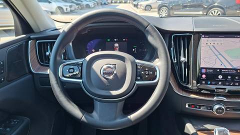 2023 Volvo XC60 — sličica 10