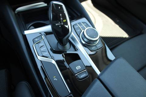 2020 BMW Serija 5 — sličica 17