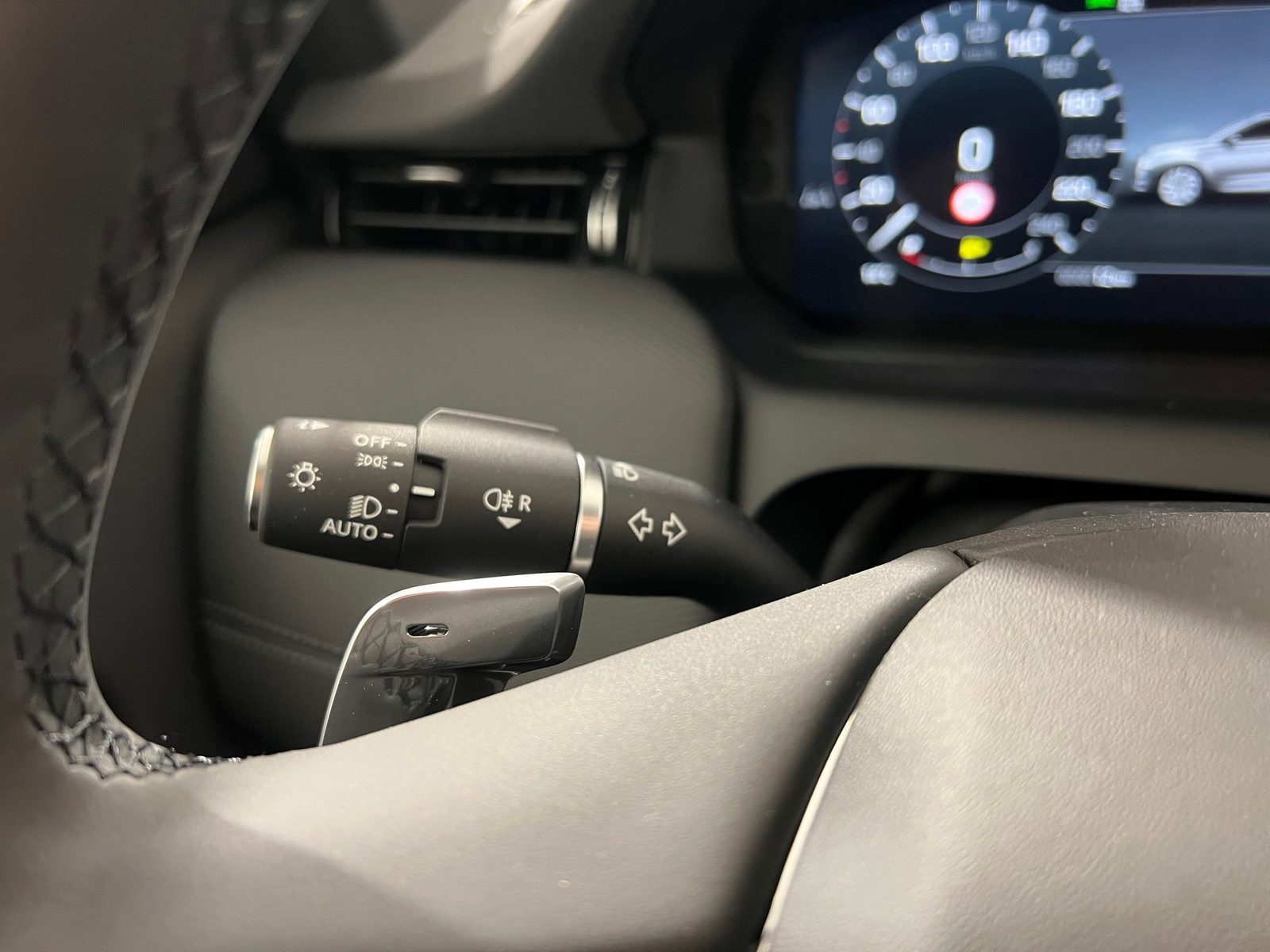 2025 Land Rover Discovery Sport — fotografija 24