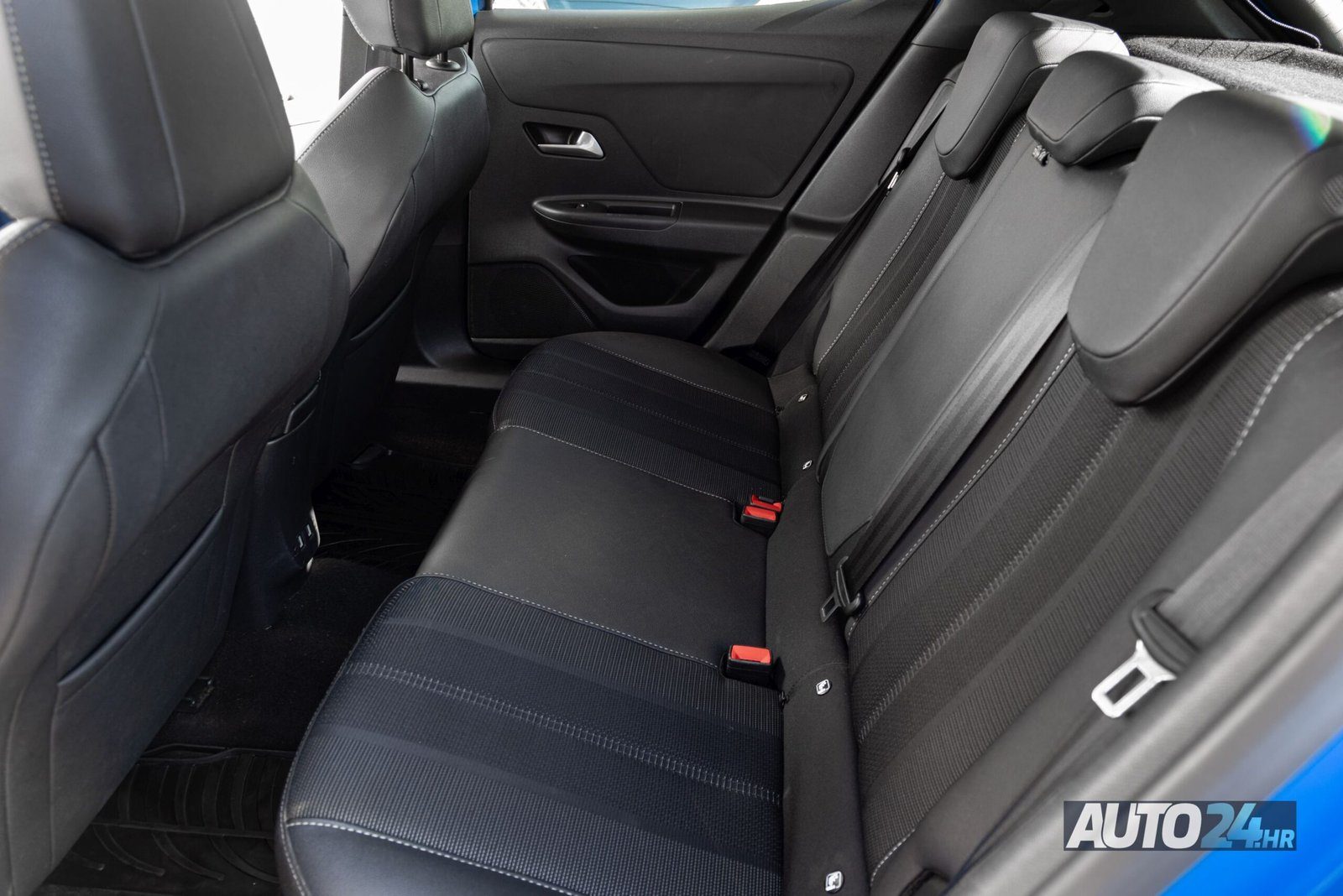 2022 Opel Mokka GS Line — fotografija 8