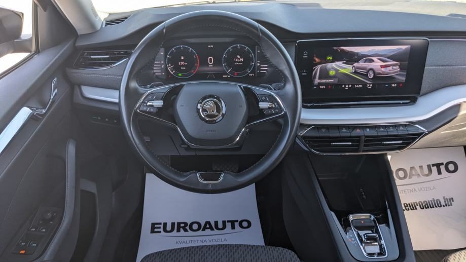 2022 Škoda Octavia — fotografija 15