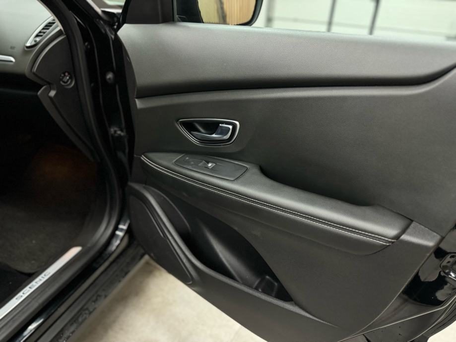 2017 Renault Scenic — fotografija 17